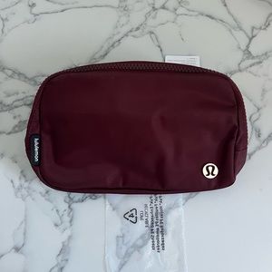 BNWT Lululemon Everywhere Belt Bag in Red Merlot